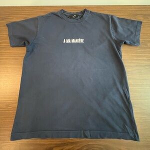 A MA MANIÉRE Bar Logo t-shirt.